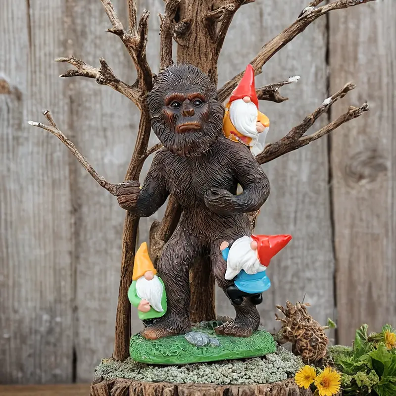 Resin gorilla statue, suitable for tabletop courtyard, farmhouse style sculpture