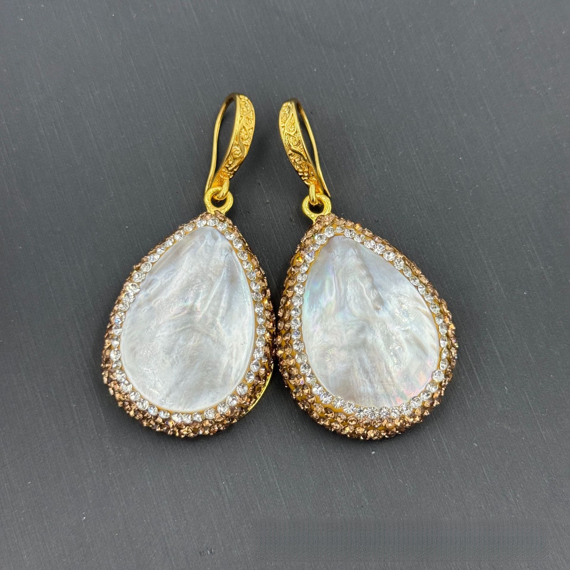 New Natural Pearl Shell Inlaid Three-Piece Set Vintage Jewelry Personalized Handmade