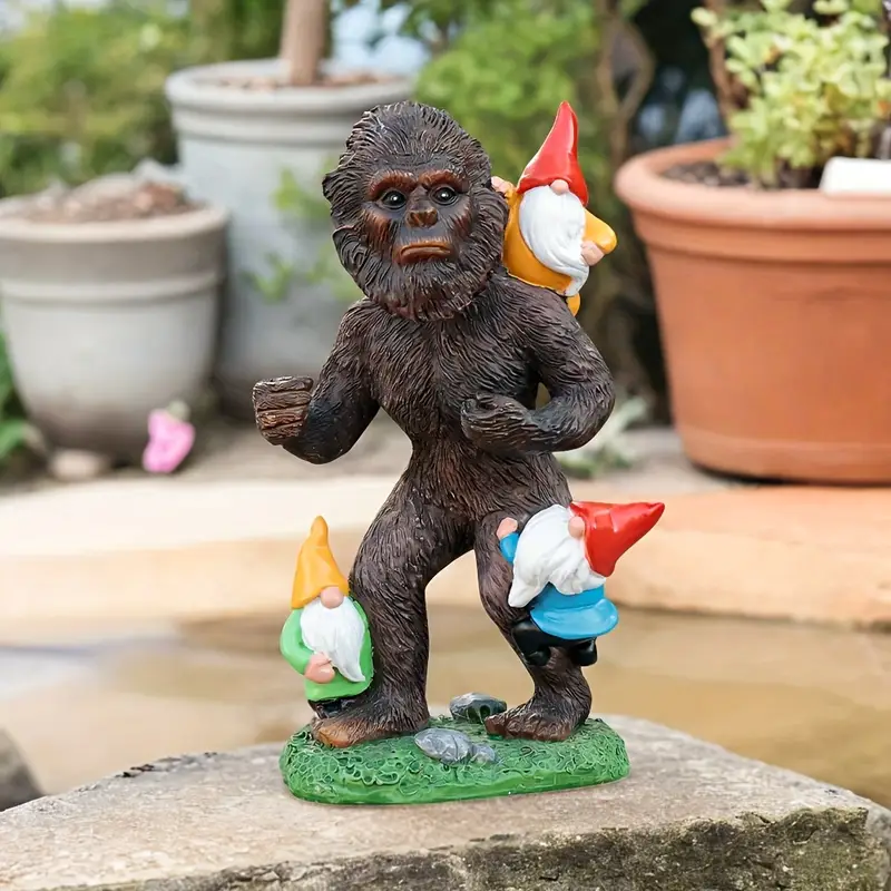 Resin gorilla statue, suitable for tabletop courtyard, farmhouse style sculpture