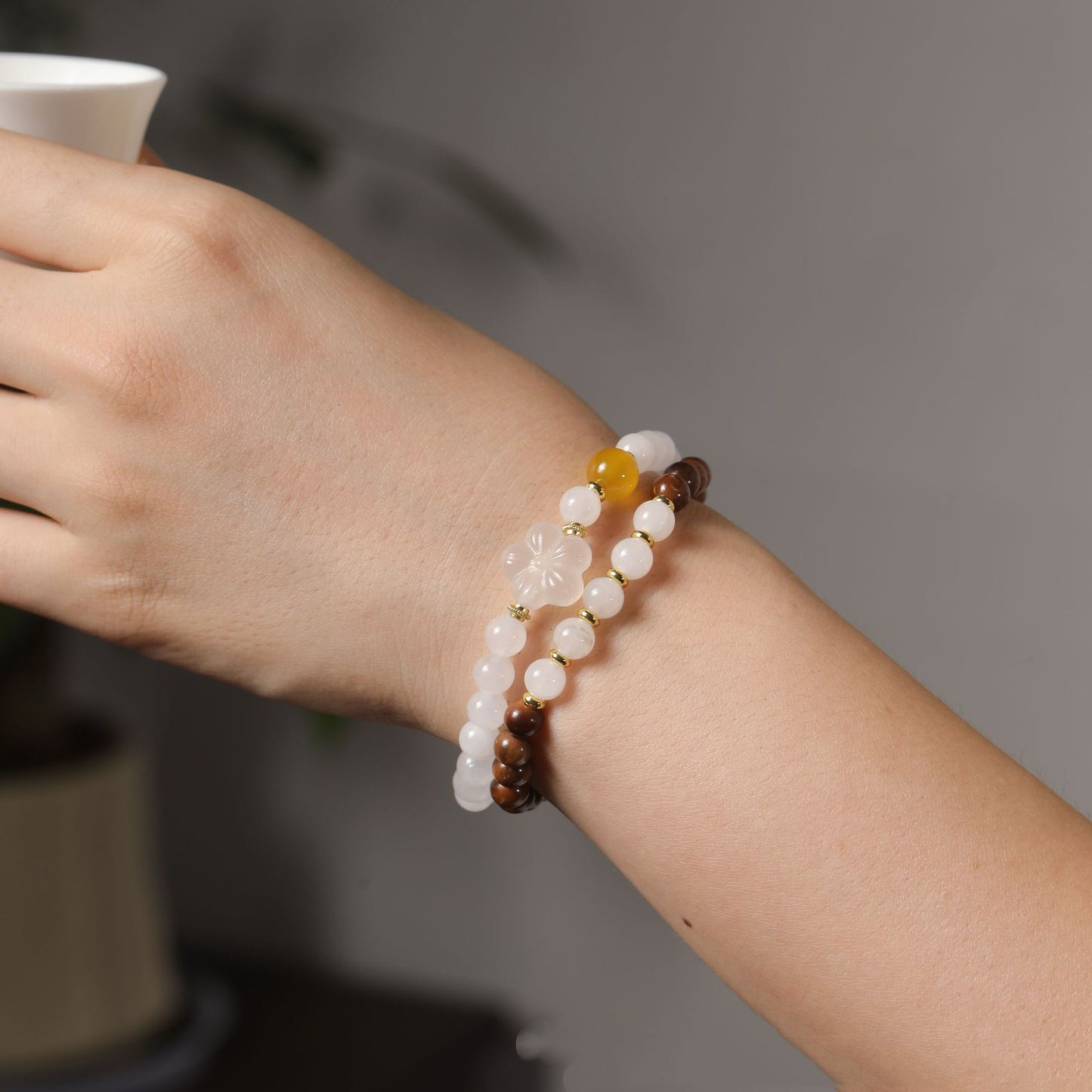 Double ring crystal bracelet paired with white jade marrow peach blossom, niche, fresh, versatile, jewelry for women
