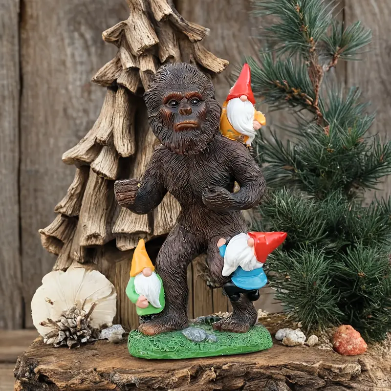 Resin gorilla statue, suitable for tabletop courtyard, farmhouse style sculpture