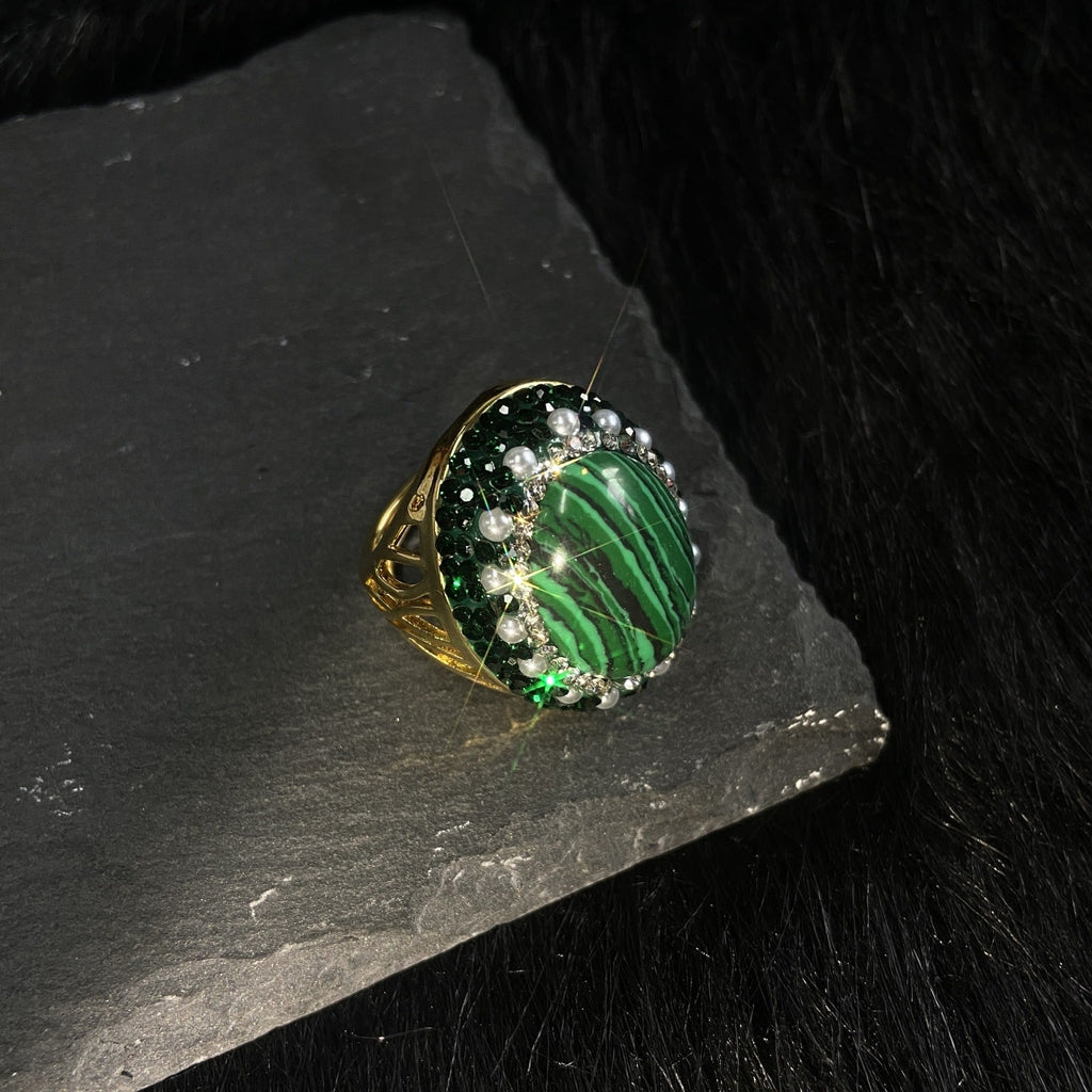 Vintage French Retro Green Series Natural Stone Ring Niche Personality Light Luxury Temperament Women
